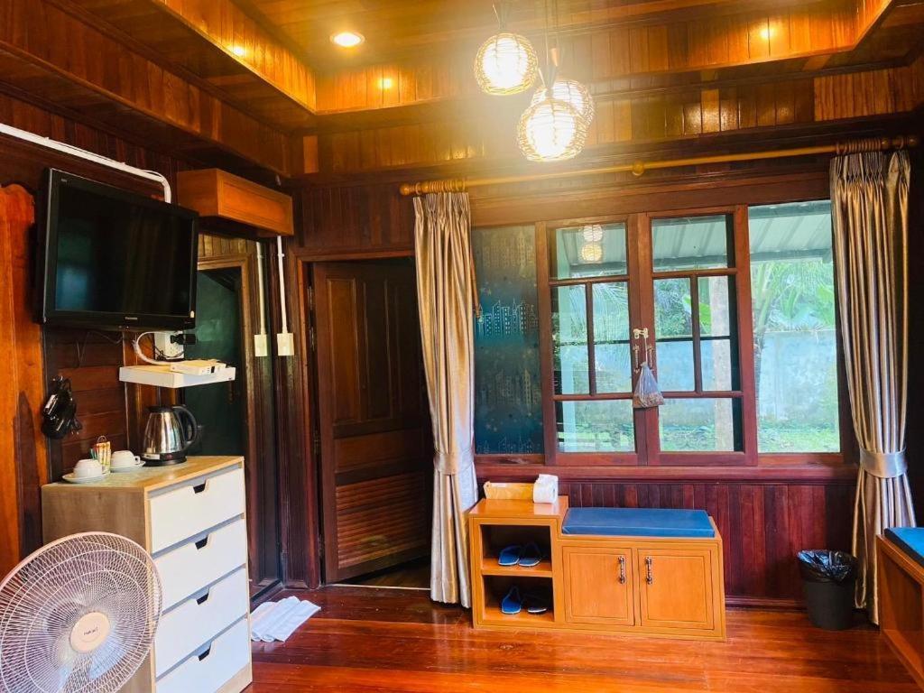 Phuphayot Resort Trang Ngoại thất bức ảnh