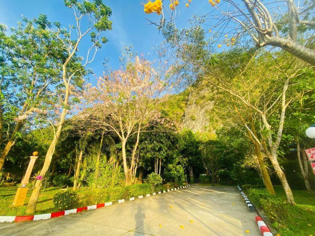 Phuphayot Resort Trang Ngoại thất bức ảnh