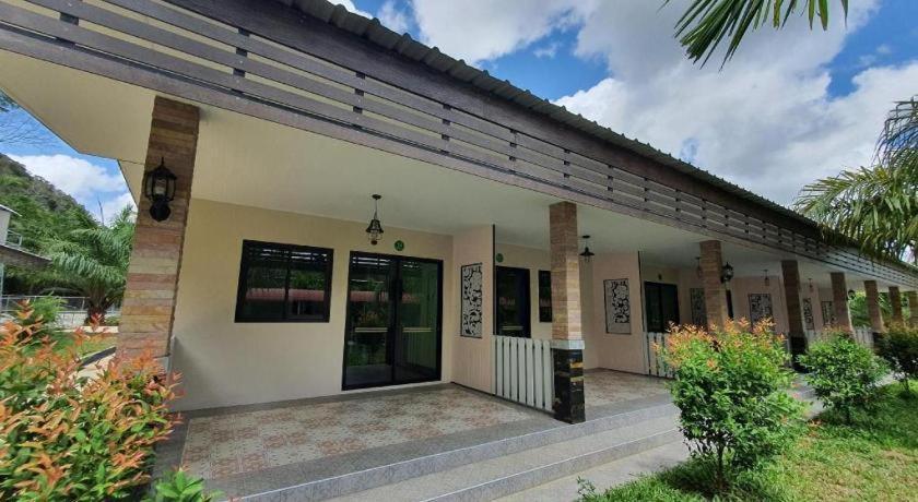 Phuphayot Resort Trang Ngoại thất bức ảnh