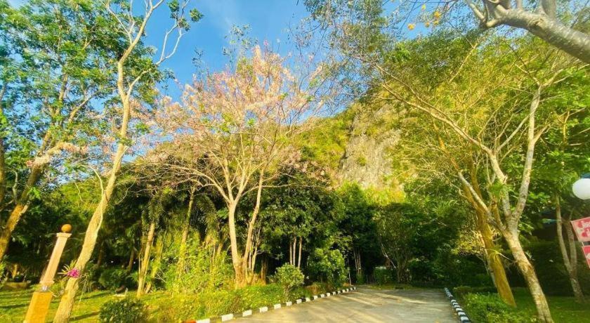 Phuphayot Resort Trang Ngoại thất bức ảnh